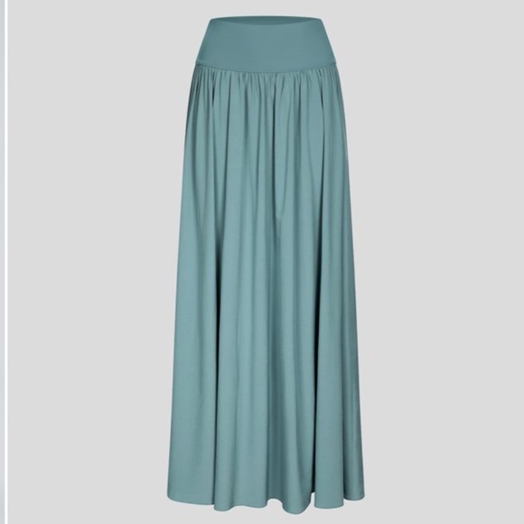 Halara NWT Breezeful High Waisted Flowy Maxi Casual Skirt Sz Medium Stone Blue - Picture 2 of 13